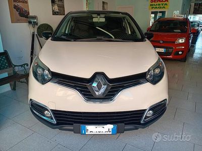 Usata Renault Captur 90 CV (66 kW) 2015 Beige SUV