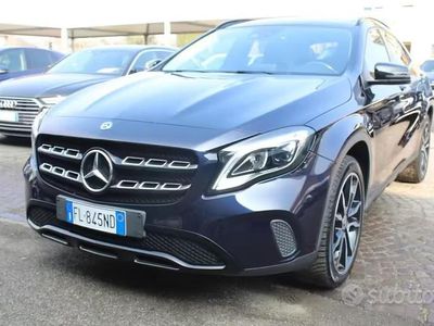 Usata Mercedes GLA180 109 CV (80 kW) 2018 Blu SUV