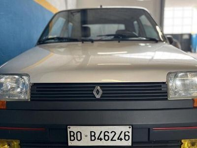 Renault R5