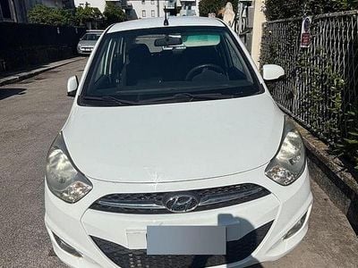Używany Hyundai i10 85 KM (62 kW) 2012 Biały Hatchback