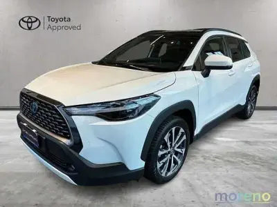 Begagnad Toyota Corolla Cross Lounge 197 HK (144 kW) 2023 Vit SUV