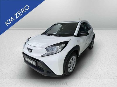 Nuova Toyota Aygo X Active 72 CV (52 kW) 2025 Biancointerni neri SUV