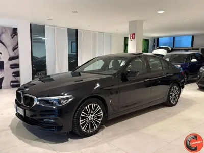 Usata BMW 530e Luxury Line 184 CV (135 kW) 2017 Nero Berlina