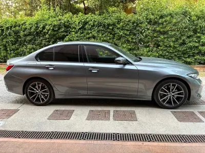 Usata BMW 330e M Sport 292 CV (214 kW) 2024 Grigio Berlina