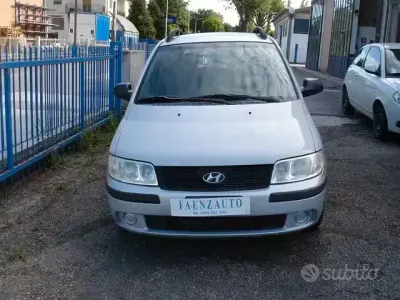 Usata Hyundai Matrix 110 CV (80 kW) 2006 Grigio Monovolume