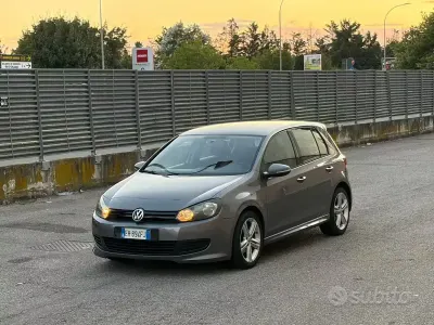 Usata VW Golf VI R-line 105 CV (77 kW) 2011 Grigio Utilitaria