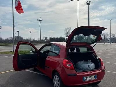 Usata Renault Clio III 65 CV (47 kW) 2008 Rosso Berlina