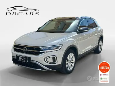 Usata VW T-Roc Style 110 CV (80 kW) 2023 Beige SUV