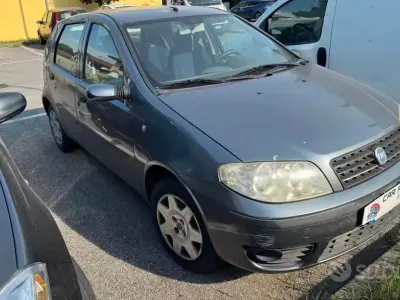 Usata Fiat Punto Active 60 CV (44 kW) 2006 Grigio Utilitaria