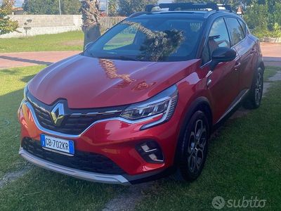 Usata Renault Captur Intens 101 CV (74 kW) 2020 Rosso SUV