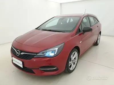 Używany Opel Astra GS Line 122 KM (89 kW) 2021 Czerwony Kombi