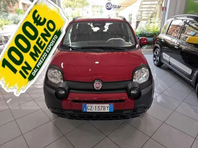 Usata Fiat Panda Cross Cross 70 CV (51 kW) 2025 Rosso Utilitaria