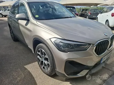 Usado BMW X1 Advantage 136 HP (100 kW) 2022 Cinzento SUV