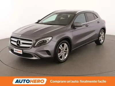 Usata Mercedes GLA200 136 CV (100 kW) 2015 Grigio SUV