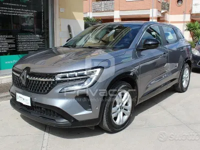 Usata Renault Austral 131 CV (96 kW) 2023 Grigio SUV