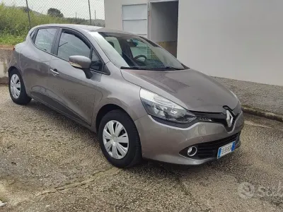Second-hand Renault Clio IV Life 75 CP (55 kW) 2016 Gri Berlinǎ