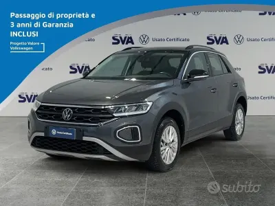 Usata VW T-Roc Life 110 CV (80 kW) 2023 Grigio SUV