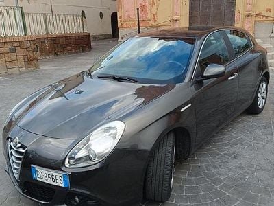 Second-hand Alfa Romeo Giulietta 105 CP (77 kW) 2011 Gri Coupe