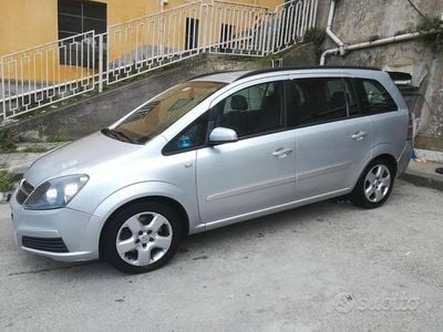 Usata Opel Zafira 120 CV (88 kW) 2006 Grigio Monovolume