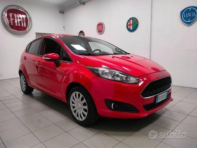 Usata Ford Fiesta 75 CV (55 kW) 2016 Rosso Berlina