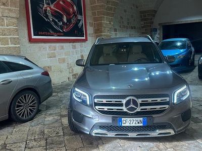Usado Mercedes GLB180 116 CV (85 kW) 2021 Gris SUV