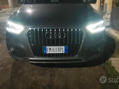 Usata Audi Q3 Exclusive 140 CV (102 kW) 2014 Grigio SUV