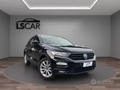 Usata VW T-Roc Style 110 CV (80 kW) 2018 Grigio SUV