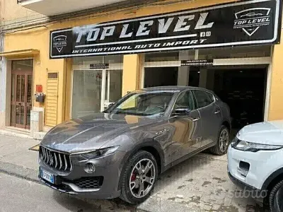 Usata Maserati Levante GranLusso 275 CV (202 kW) 2017 Grigio SUV