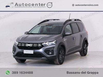 Usata Dacia Jogger Expression 101 CV (74 kW) 2025 Grigio Monovolume
