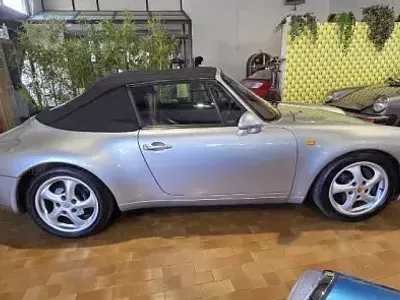 Usata Porsche 993 272 CV (200 kW) 1995 Argento Cabrio