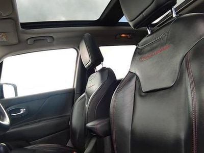 Usata Jeep Renegade Trailhawk 170 CV (125 kW) 2016 Bianco SUV