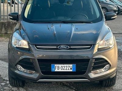 Usata Ford Kuga Titanium 149 CV (109 kW) 2015 Marrone SUV
