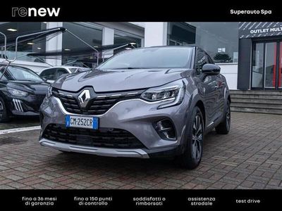 Usata Renault Captur Intens 100 CV (73 kW) 2023 Grigio scuro SUV