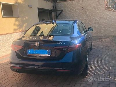 Usata Alfa Romeo Giulia Business 150 CV (110 kW) 2017 Blu Berlina