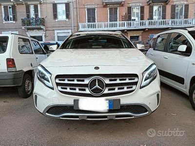 Usata Mercedes GLA180 122 CV (89 kW) 2018 Bianco SUV