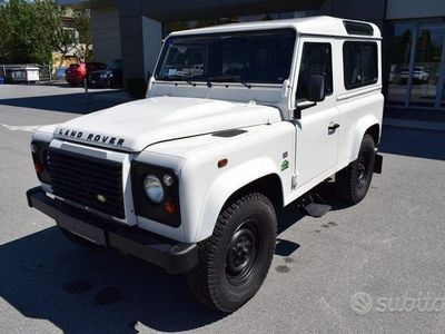 Usata Land Rover Defender S 122 CV (89 kW) 2008 Bianco SUV