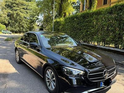 Usata Mercedes E220 Premium 194 CV (142 kW) 2020 Nero Berlina