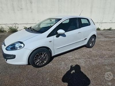 Usata Fiat Punto Evo Active 77 CV (56 kW) 2010 Bianco Utilitaria