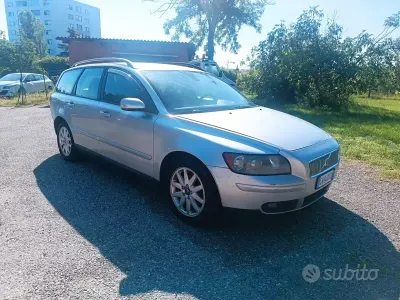 Usata Volvo V50 Momentum 136 CV (100 kW) 2006 Grigio Station wagon