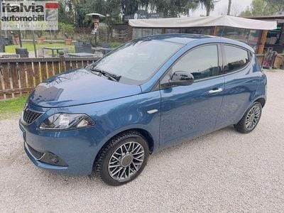 Usata Lancia Ypsilon Gold 69 CV (50 kW) 2023 Other Utilitaria