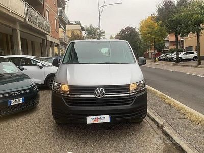 Usata VW Transporter Business 150 CV (110 kW) 2022 Grigio Furgone