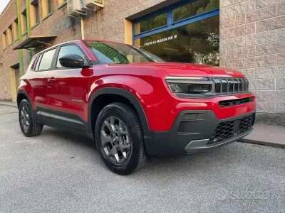 Usata Jeep Avenger Longitude 101 CV (74 kW) 2024 Rosso SUV
