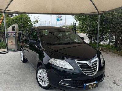 Usata Lancia Ypsilon 95 CV (69 kW) 2014 Nero Utilitaria
