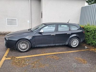 Nero Usata 2009 Alfa Romeo 159 Station wagon | 1500 € (Ottimo prezzo)