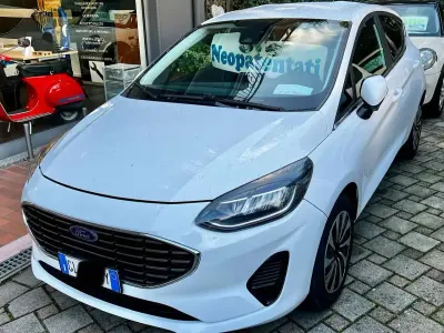 Gebraucht Ford Fiesta Titanium 75 PS (55 kW) 2022 Weiß Kleinwagen