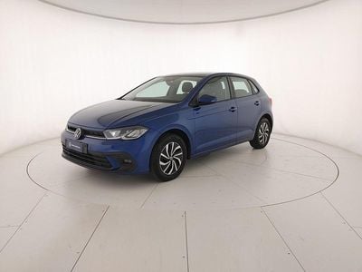 Usata VW Polo Life 95 CV (69 kW) 2023 Reef blue metallizzato Utilitaria