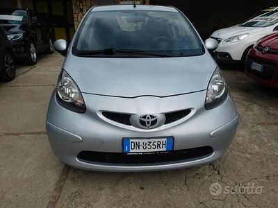 Usata Toyota Aygo Sol 67 CV (49 kW) 2008 Grigio Utilitaria