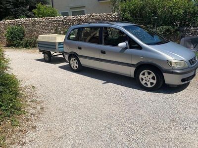 usata Opel Zafira con carrello appendice