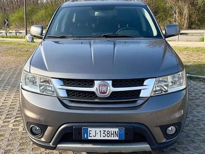 Usata Fiat Freemont 170 CV (125 kW) 2011 Argento SUV