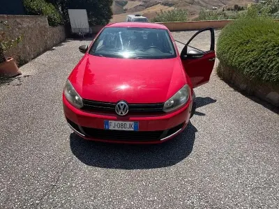 Usata VW Golf VI 102 CV (75 kW) 2012 Rosso Berlina